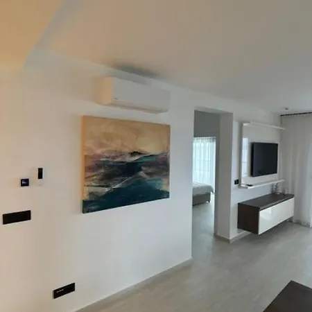 Theview 4 * Maslenica