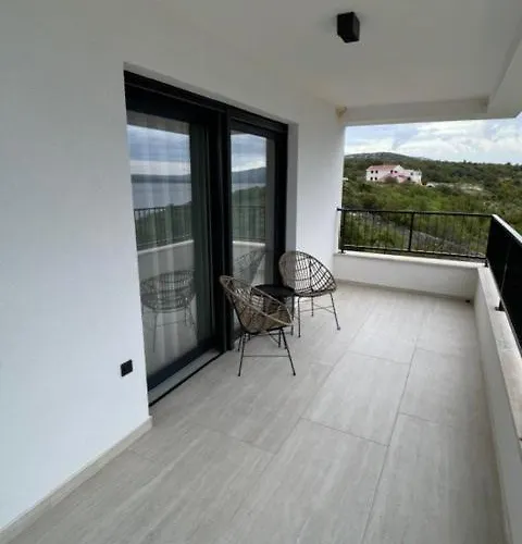 Theview 4 * Maslenica