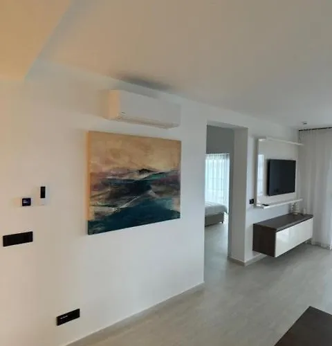 Theview 4 * Maslenica