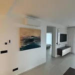 Theview 4 * Maslenica