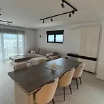 Theview 4 Διαμέρισμα