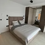 Theview 4 * Maslenica